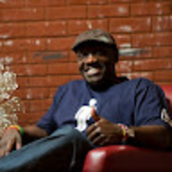 Meet your Posher, Manny - Picture 1 of 1